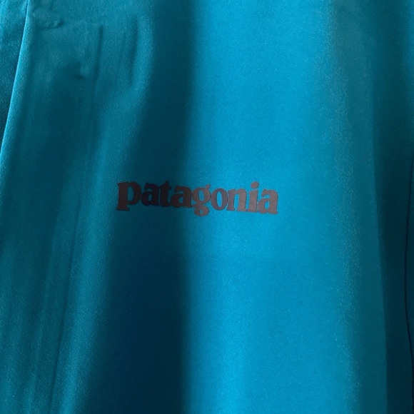 Patagonia blue waterproof, lightweight performance jacket with hood - Picture 2 of 7
